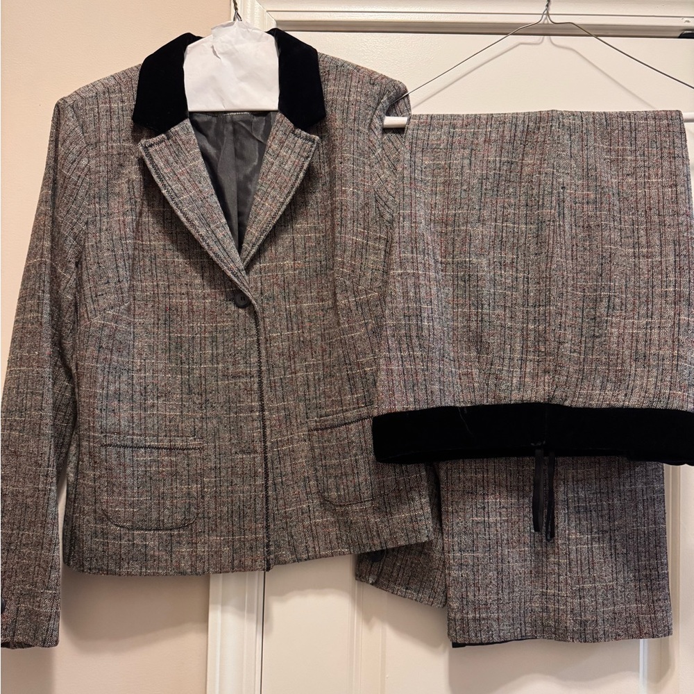 Classic Gray Plaid Women’s Suit